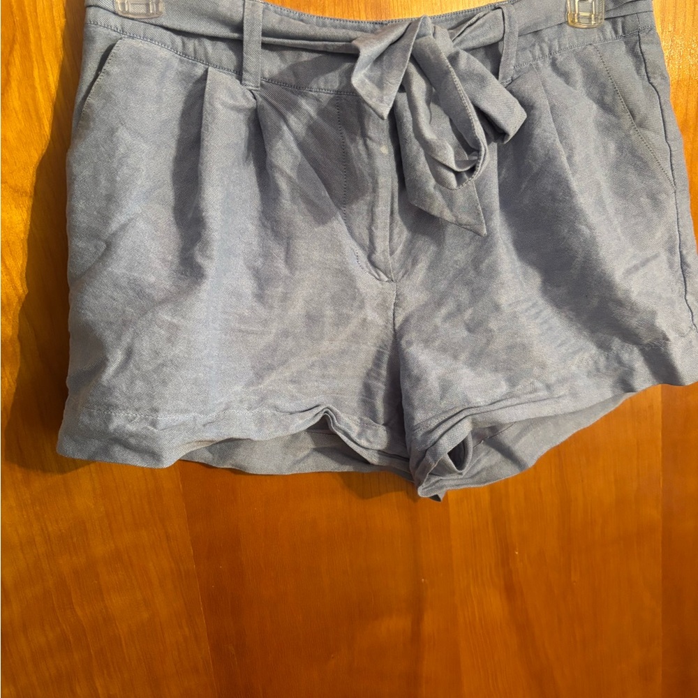 Vineyard Vines Chambray Blue High Waist Short with bow tie